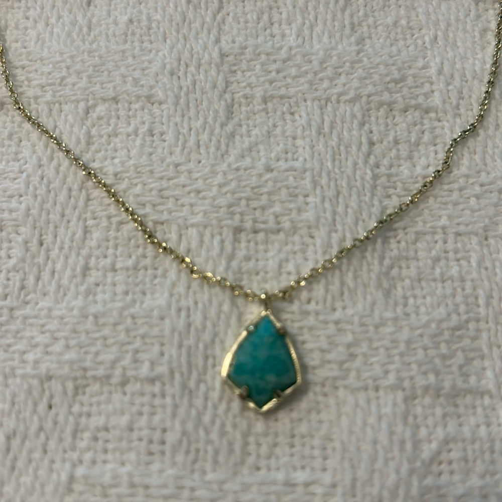 Kendra Scott Necklace